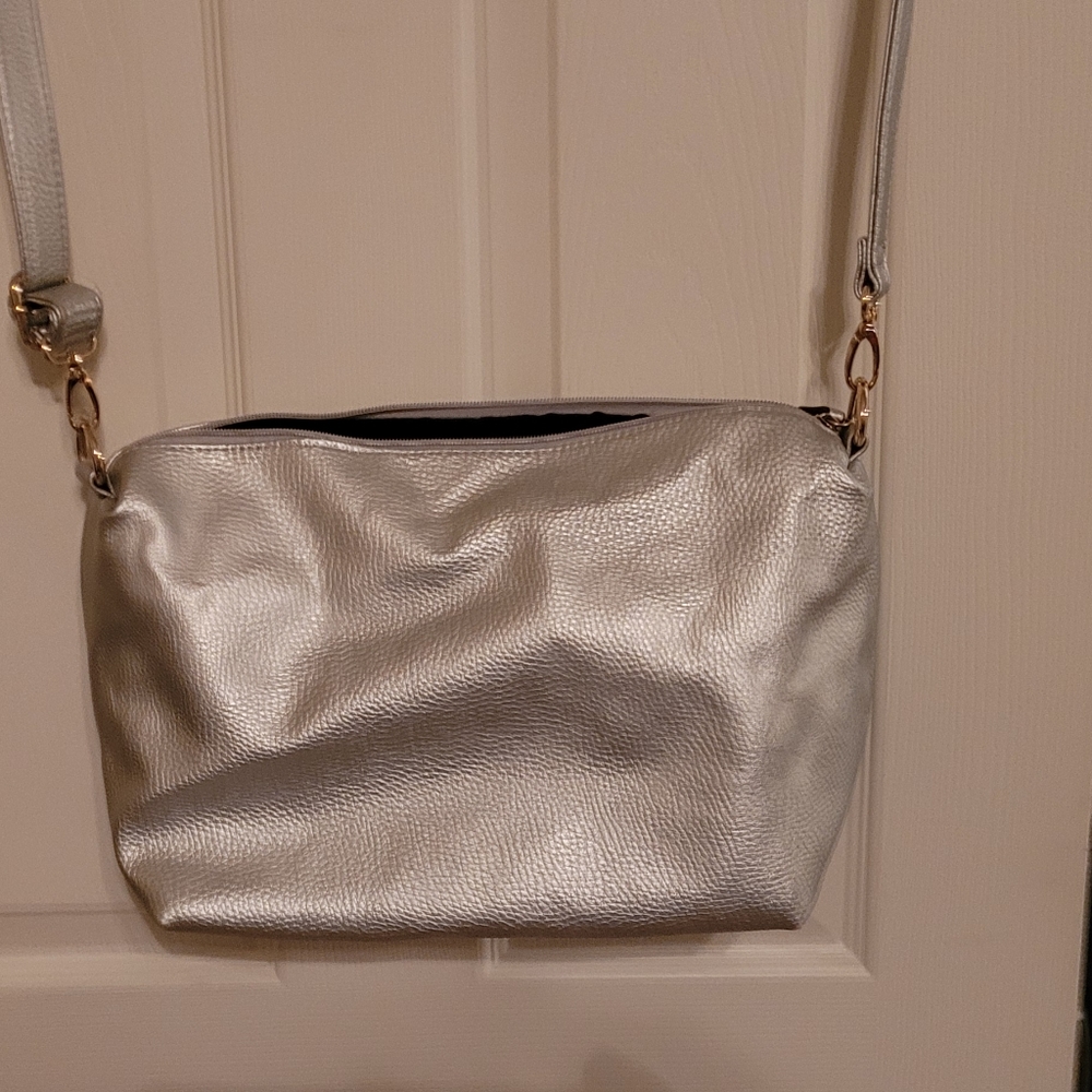 (LIKE NEW) Imoshion womens handbag - Picture 2 of 10